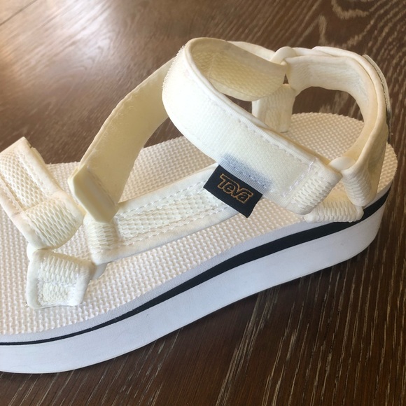 White Platform Teva Sandals- Women’s Size 8 - Picture 4 of 6